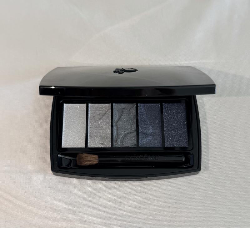 Customer photo for "Such a beautiful and elegant palette"