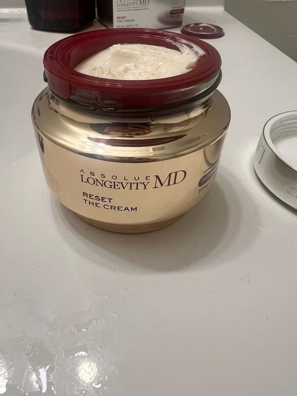 Customer photo for "Thick and luxuriously hydrating."
