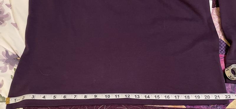 44 inches around the hip