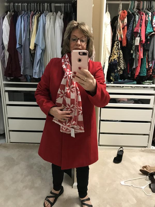 Note the sandals LOL