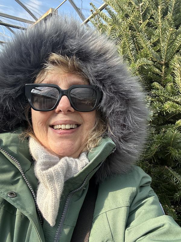 Customer carousel item 3.