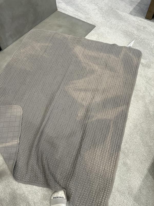 Customer carousel item 1.