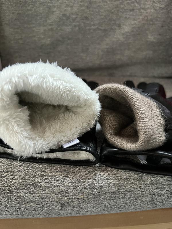 2 gloves both advertised the same. I bought 3 of the same before actually getting the advertised one.