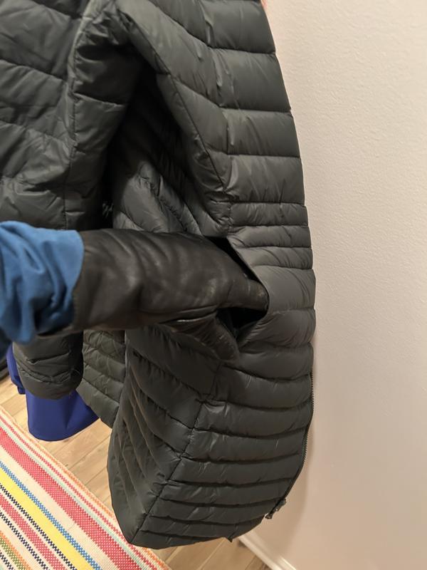 Glover hand at pocket opening