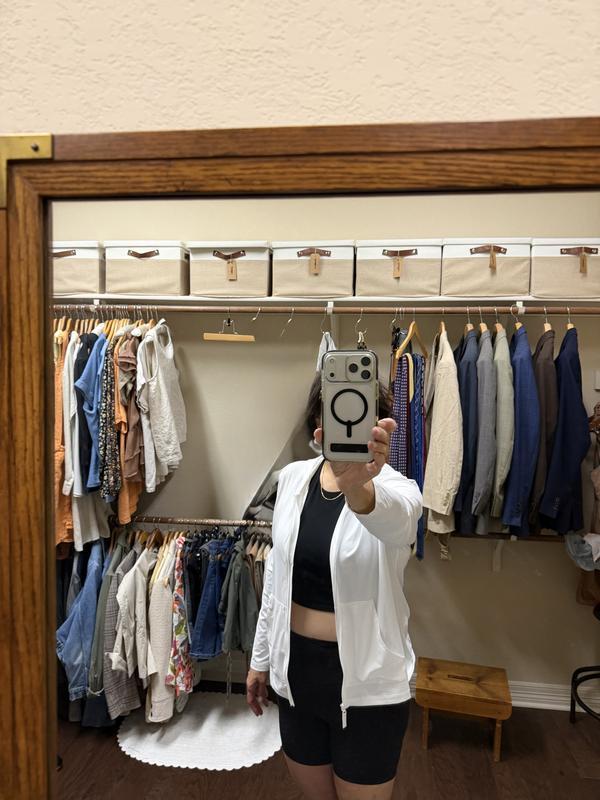 Customer photo for "Excellent Travel Jacket for Beach Destinations"