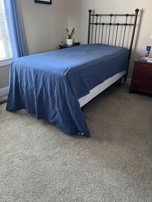 Overlarge flat sheet for Twin-XL bed