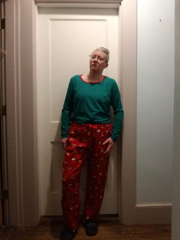 Size: Medium Petite. Measurements: 5'2", 137lbs, 37" chest, 33" waist, 40" hip