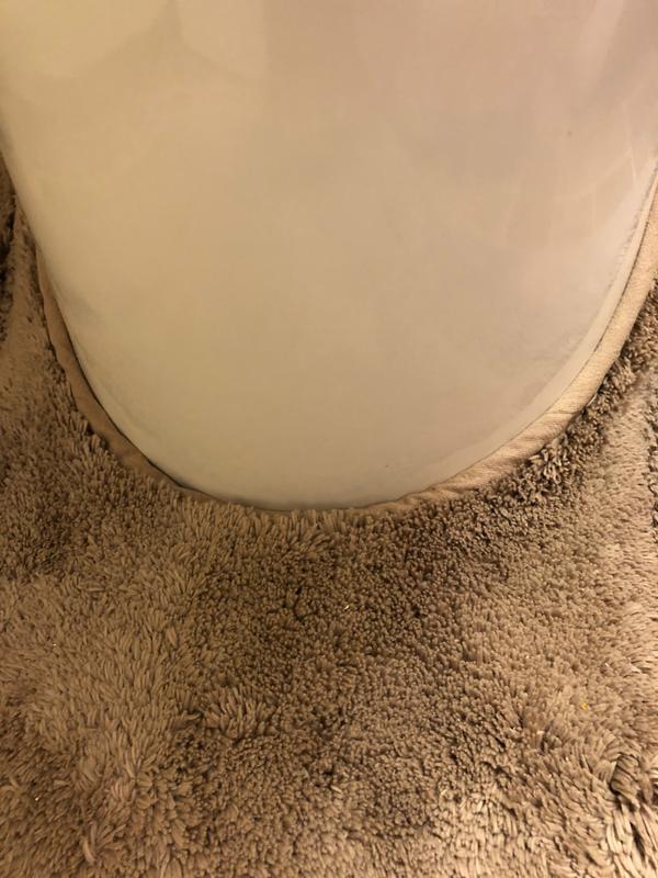 New Land's End mat showing the front fit of the toilet mat, which is fine.