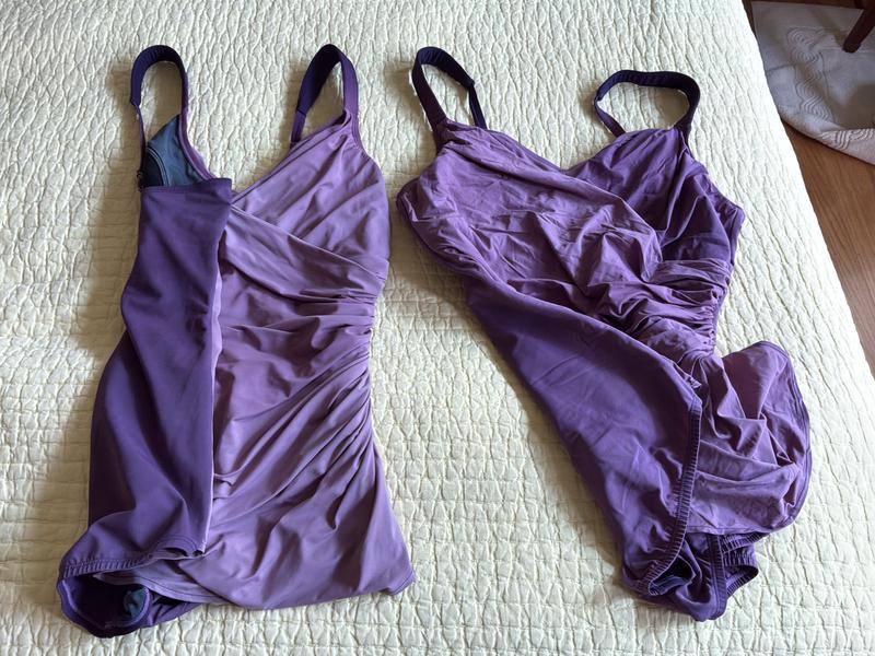 Customer photo for "Poor fabric quality due to discoloration."