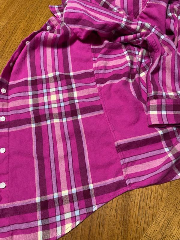 Side seam plaid DOES NOT match. This is very disappointing.