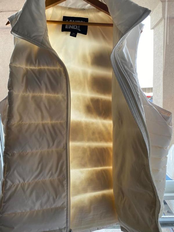 Sunny day, hung at the front screen door to see fiber balled up.