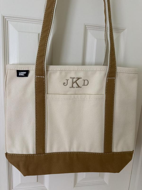 Customer photo for "Distracting label"