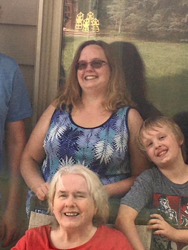 Notice how close the shirt comes to the armpit. No side bra!