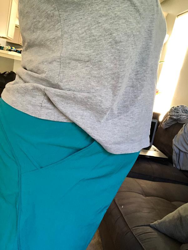 Side pockets with vertical-opening, not gapping too much because I sized up.