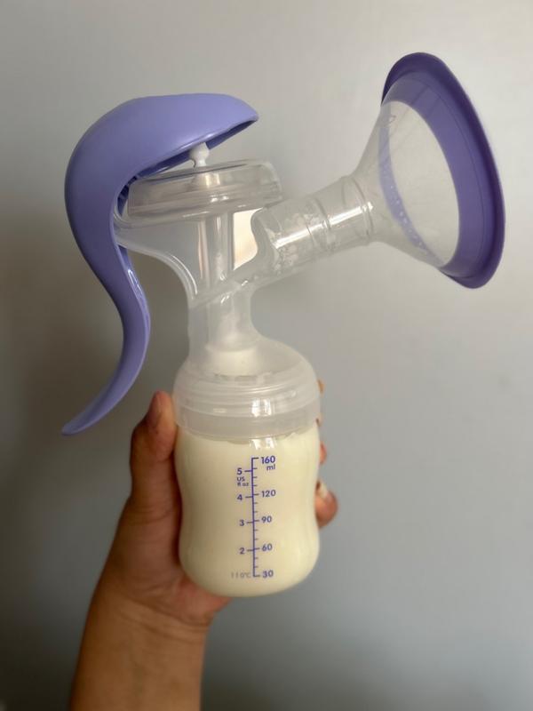 Love Noobs Manual Breast Pump with Extra 3 Breastmilk Storage Bags, Hand  Pump, Manual Breastfeeding Pump, BPA-Free Breast Pump, Breastpumping