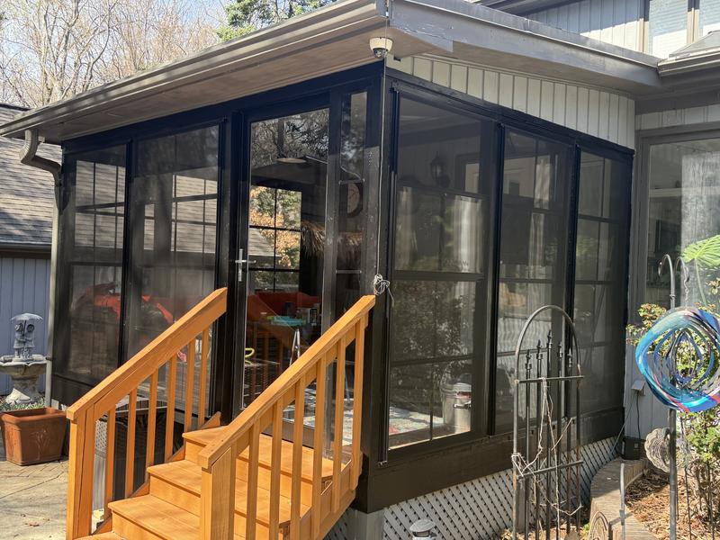 Larson 50 Fullview Storm Door | Classic Style with Easy Seasonal