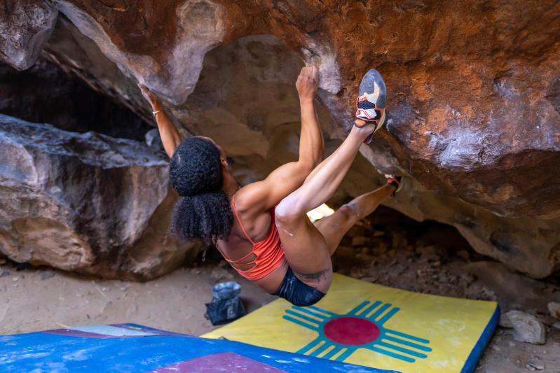 La Sportiva Women's Solution Performance Rock Climbing Shoe – Rock