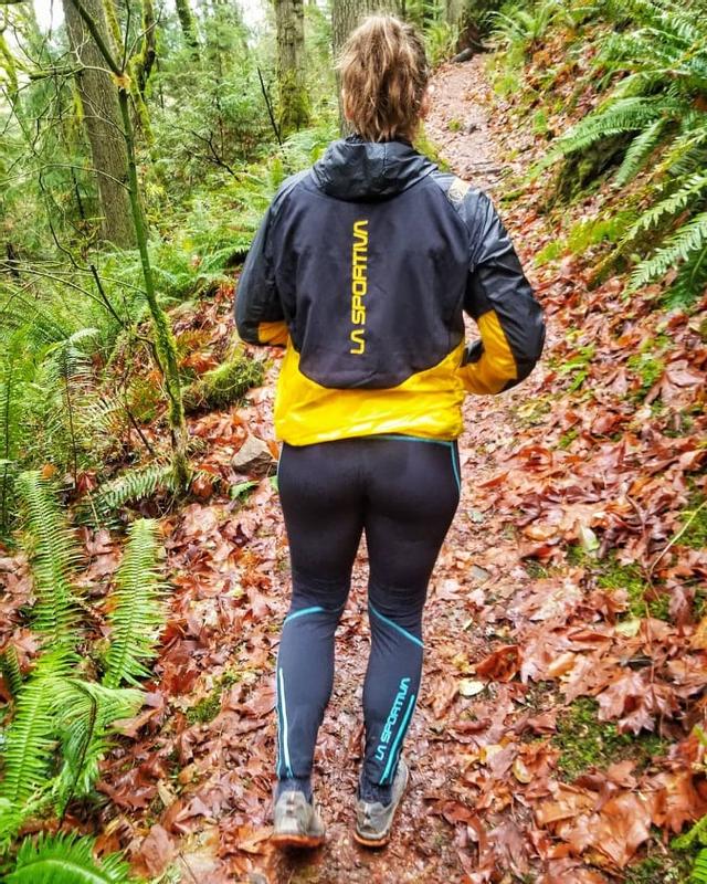 La Sportiva®  Triumph Tight Short W Woman - Black - Mountain Running Pants