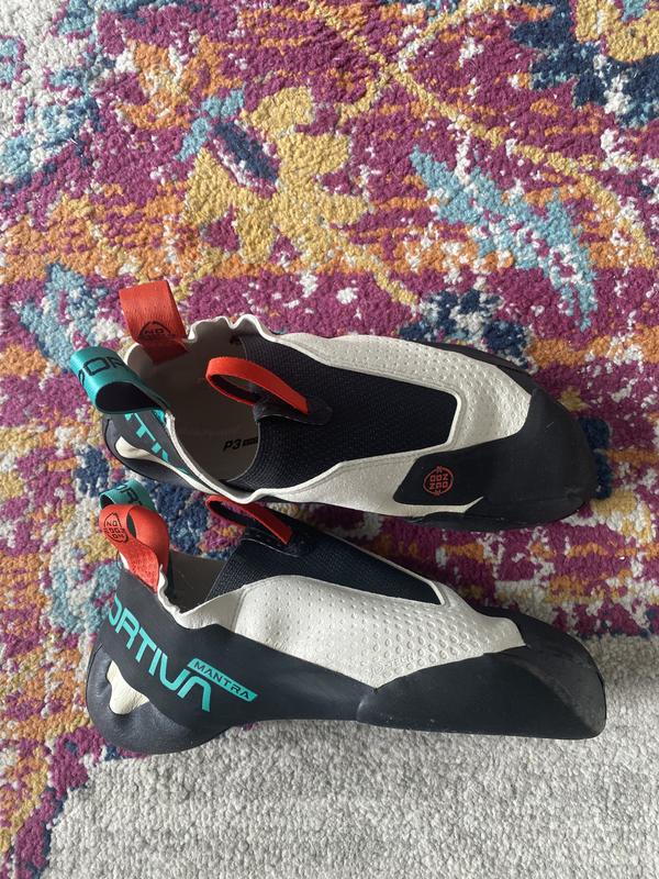 La Sportiva Mantra climbing shoe