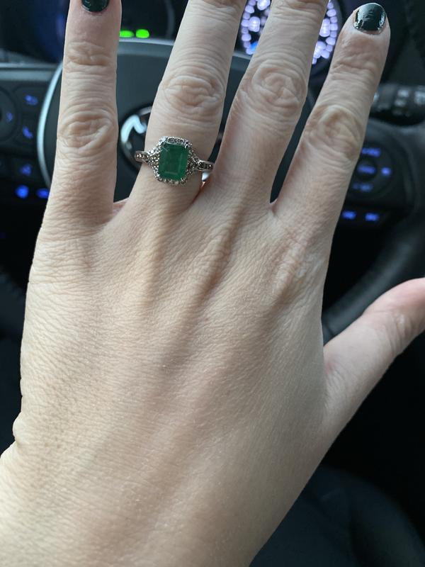 Levian emerald hot sale