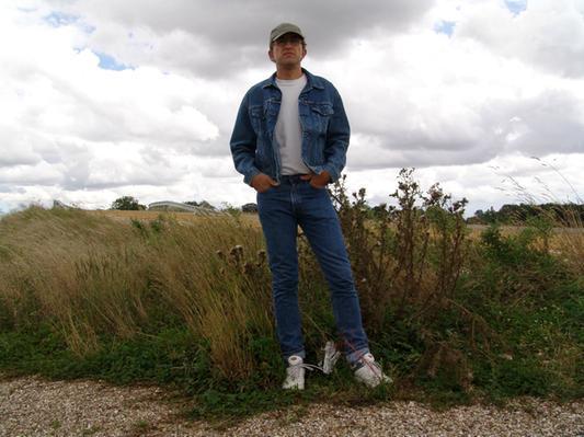 Levis 501 jeans and trucker jacket
