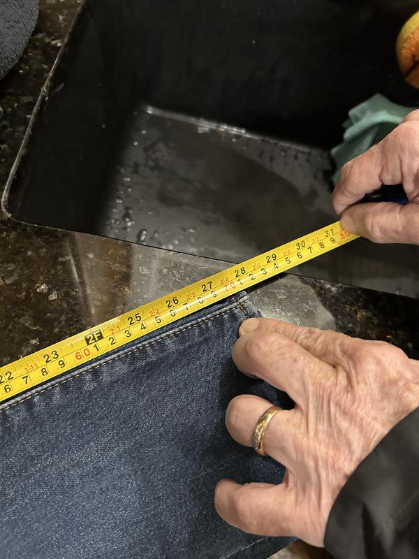 Ordered 34x30, tag says 34x30, inseam measures 28 inches.