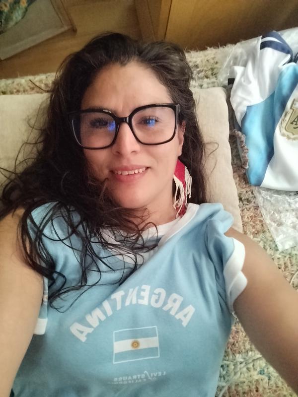 Feliz con mi camiseta para trabajar!!!!!! En Levi's Las Rozas Village!!!!
