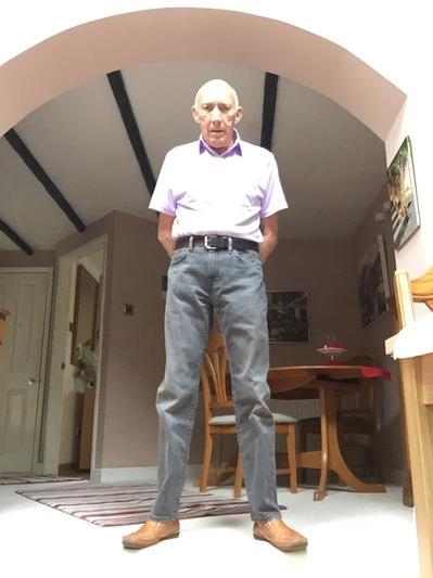 Maybe pic cut off at knees?