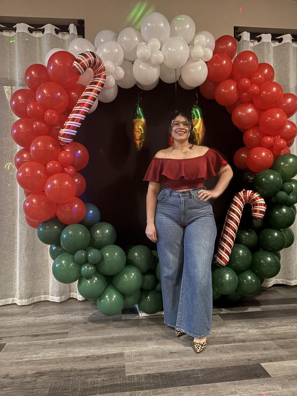 I love it, it's perfect, I weigh 195l and my height is 5.4 I bought it 31w 31L I liked it so much that I ordered it in another tone.