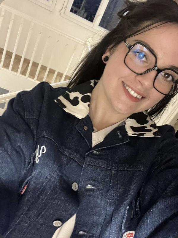 Moi portant la veste Lévis x Toy story