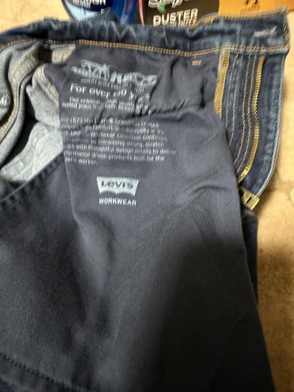 Blue label, 2 extra loops, blue liner pockets , label on pockets say work jeans