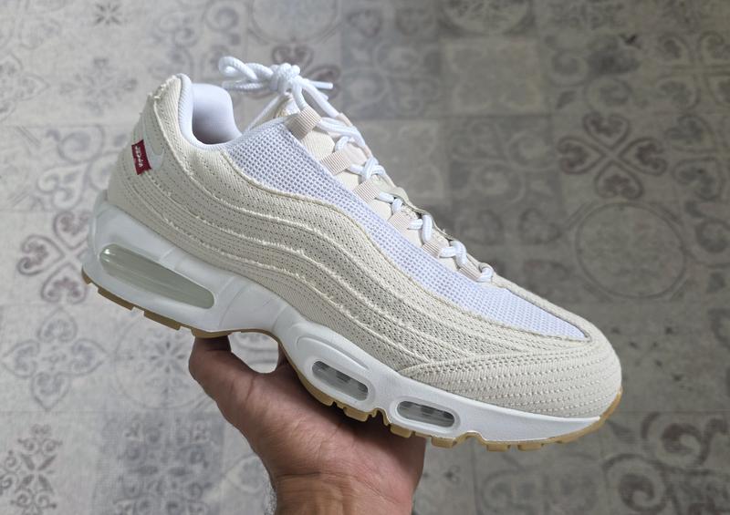 AM95 x Levis White