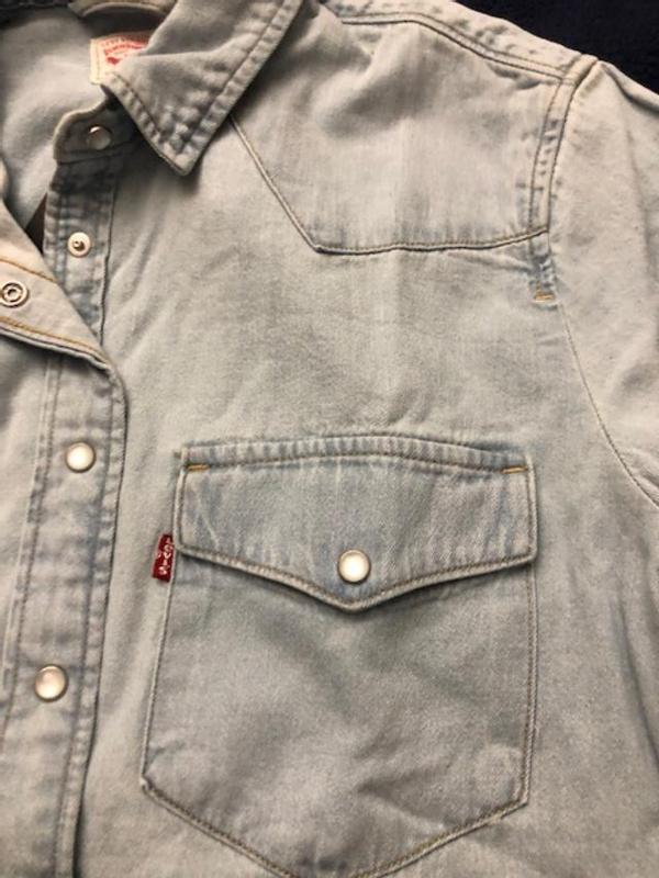New shirt - no stitching by pocket, less flattering silhouette (& less interesting pocket shape, though I'm not as bothered by that))