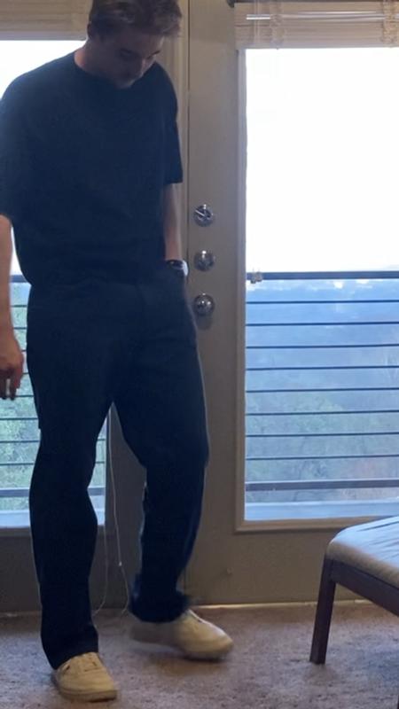 33/34 on me (I’m 6ft tall)