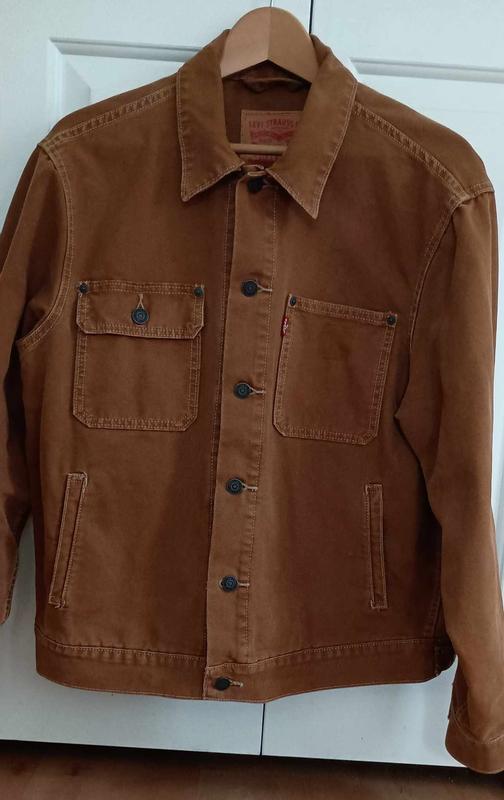 I removed patch label from left breast pocket.