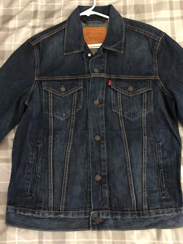 Palmer - Medium Wash. Size M