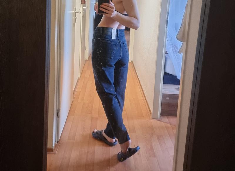 Taper (mom's) jeans