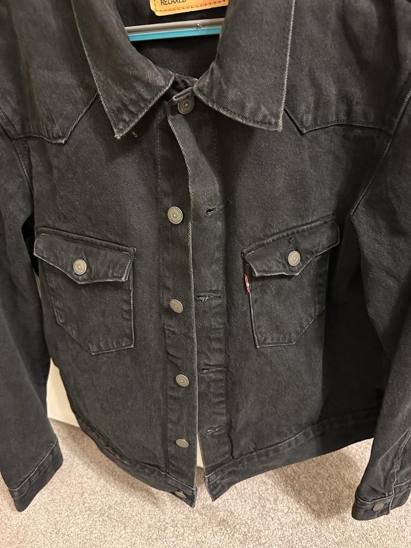 Jacket has buttons not snaps