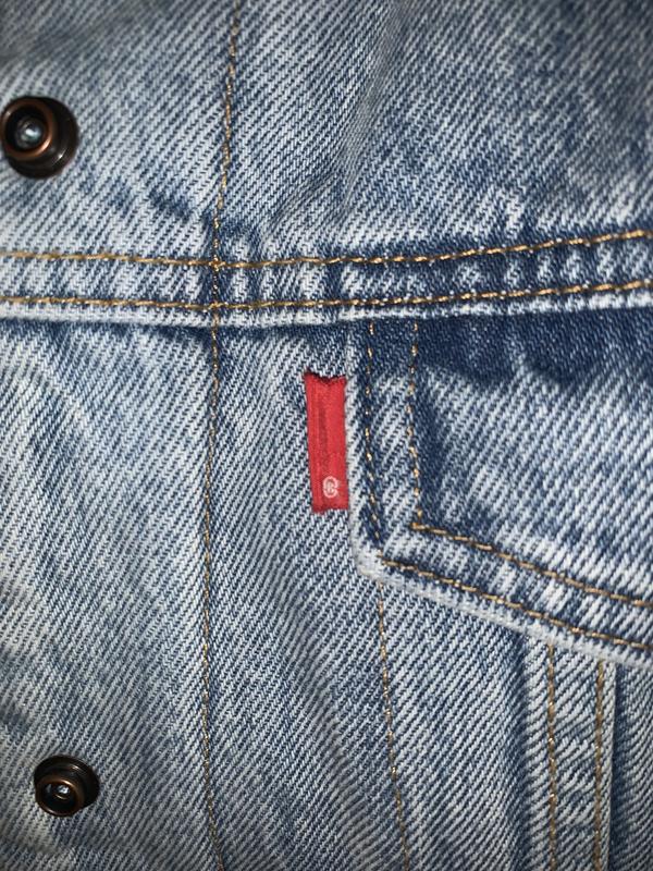 Red tab