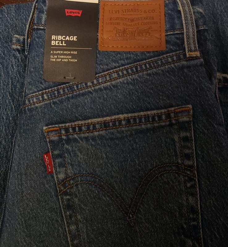 1st photo is what I actually ordered.  2nd photo is what I received. As stated in review, this is the 2nd time in a month that I received the totally wrong pair of jeans.