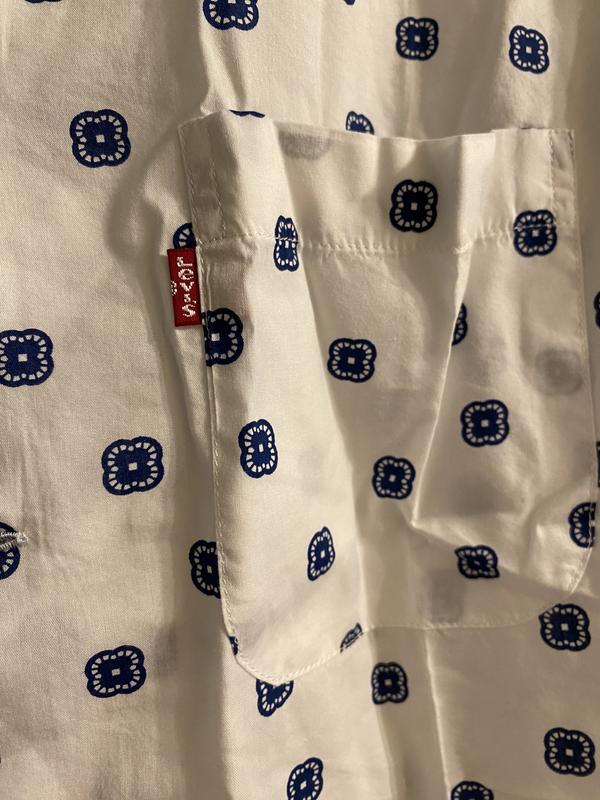 close up detail of Levi's Men's Classic Camp Shirt
