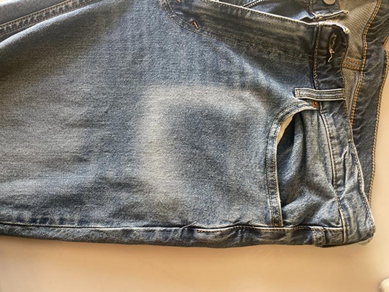 Strange artificial wear marks