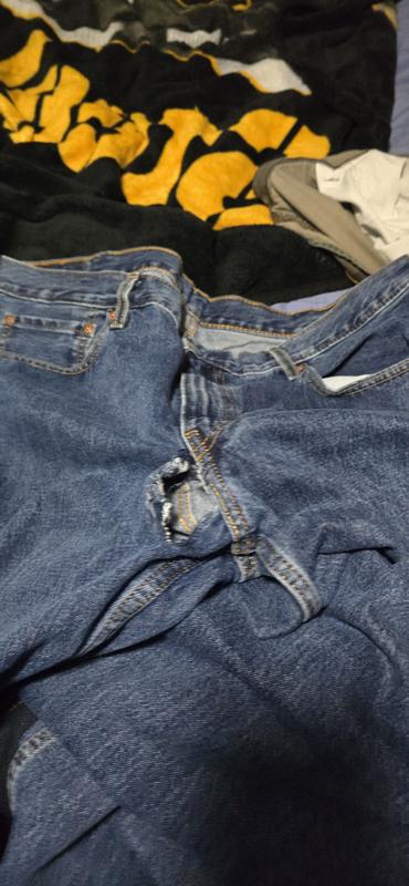Here is apicture of the new jeans you sent me