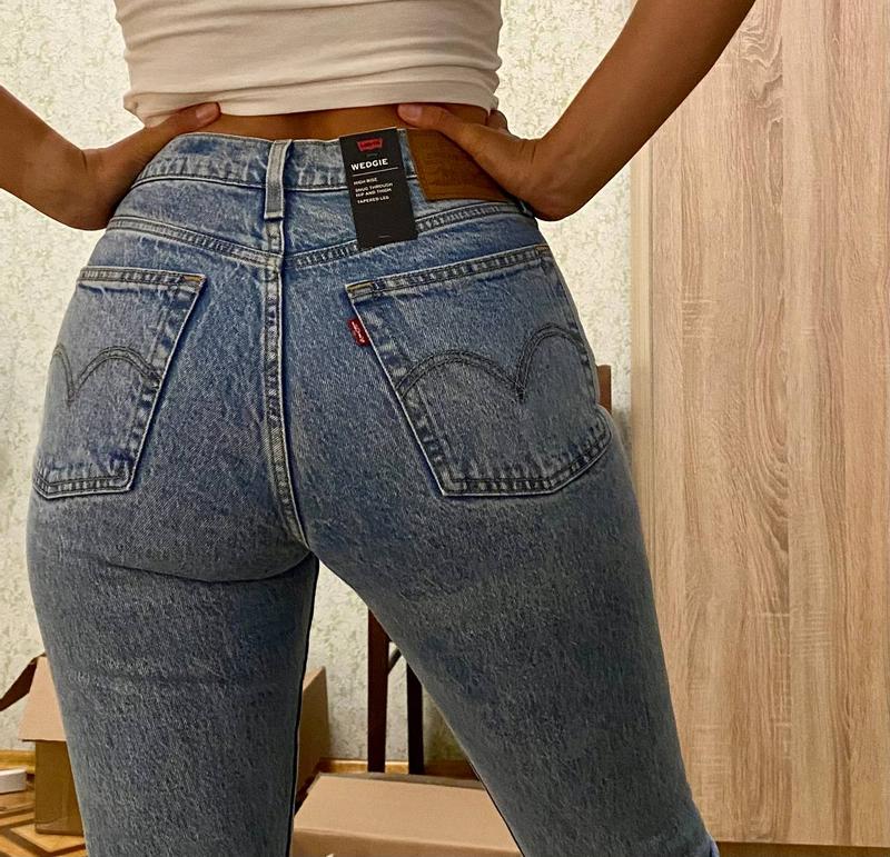 Levi's Wedgie Icon Jean Tango Light, Shop Now at Pseudio!