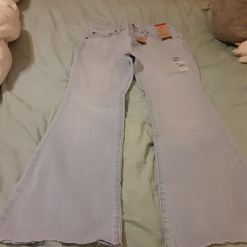 Flare leg looks wider here than it really is