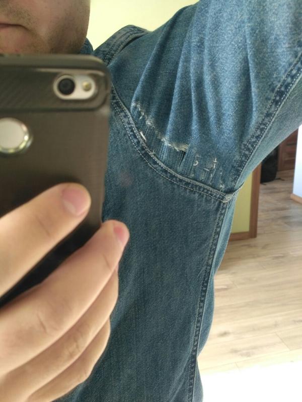 Photo torn shirt.