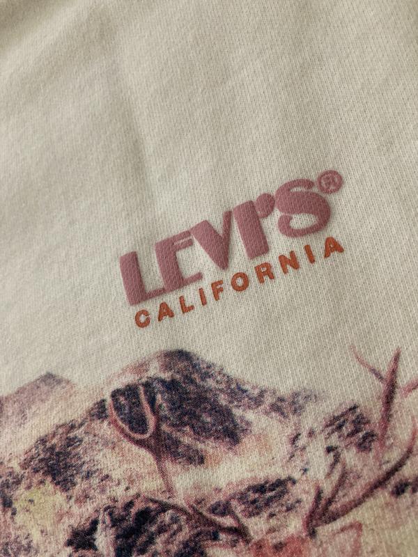 Nice puffed logo.