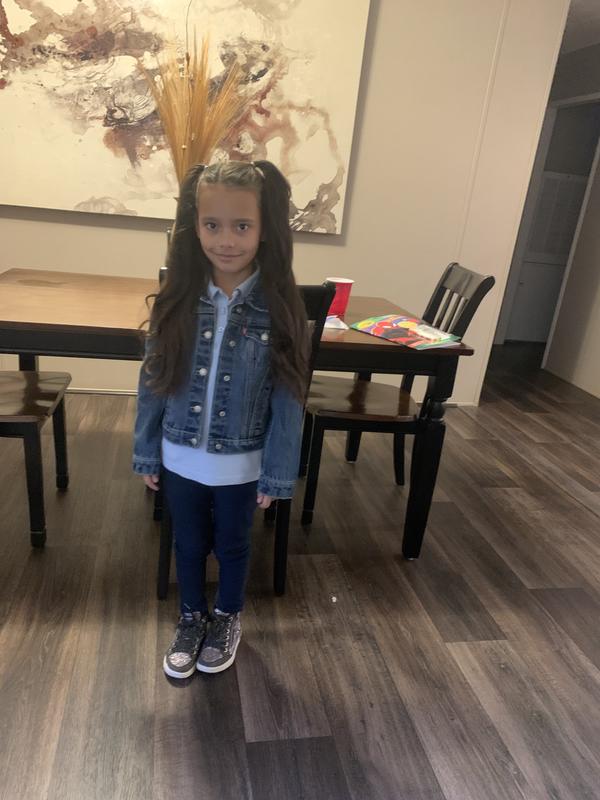 My daughter & her new Levi’s jacket she adores ❤️