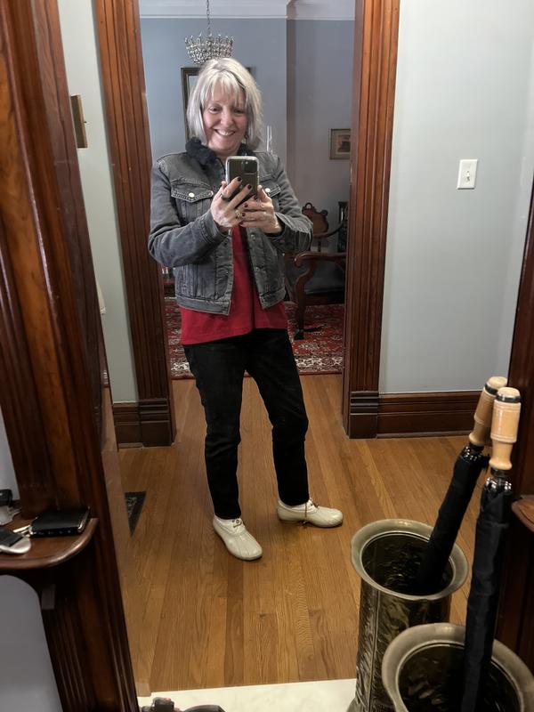 My new Sherpa trucker jeans jacket!!