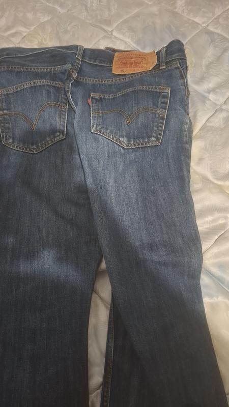 A este jeans le llamo Levi's 25, son los años que lleva conmigo, como mínimo